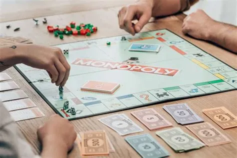 How many people can play monopoly