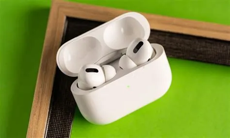 Why is my airpod case flashing green