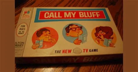 Who can call bluff in card game