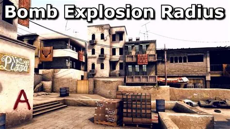 What is the bomb explosion radius in csgo