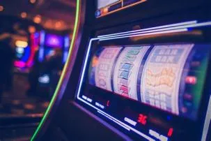 How do you know when a slot machine is close to hitting?