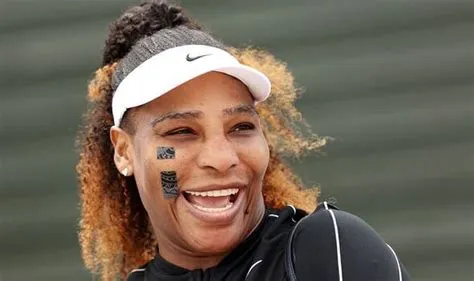 What happened to serena on her face