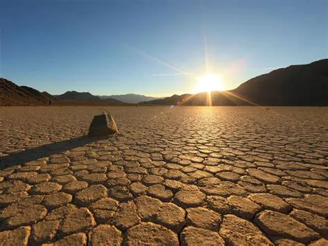 Why is death valley so hot