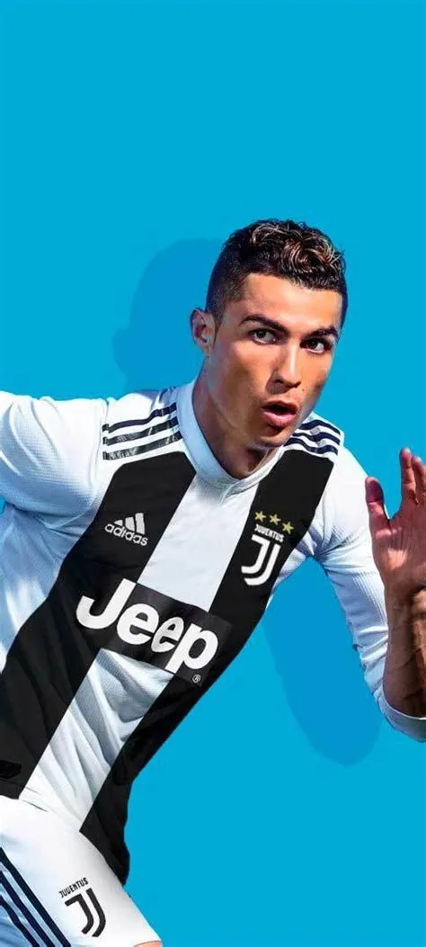 Does fifa 16 have ronaldo