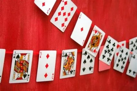 Do casinos reuse card decks