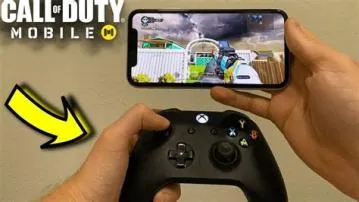 Can you play cod on two devices?