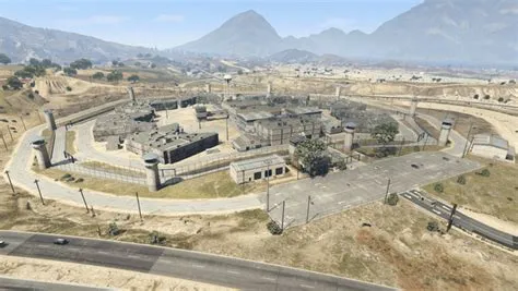 How do you go to jail in gta 5 story mode ps3