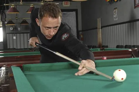 What cue does shane van boening use