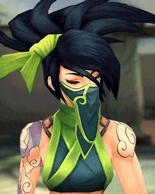 Who does akali love