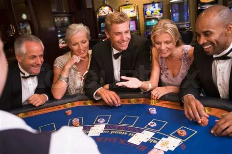 How many people can sit at a blackjack table at once