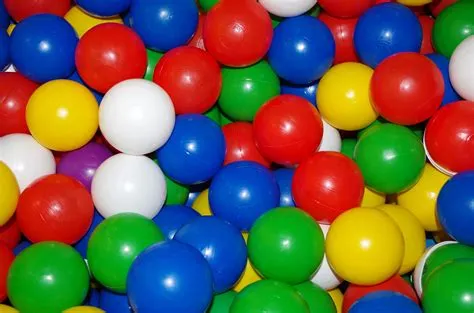 How many coloured balls are there in a game of pool