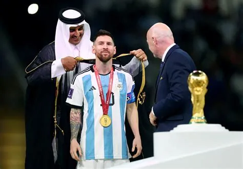 What did the emir of qatar give messi