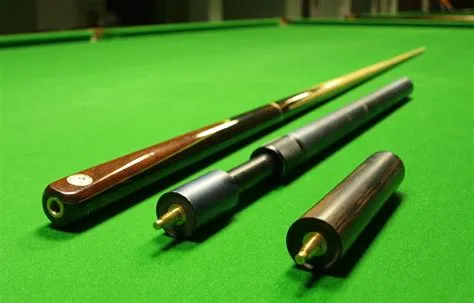 Is a snooker cue bigger than a pool cue