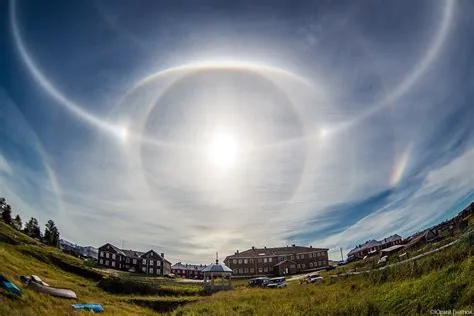 How rare is a sun halo