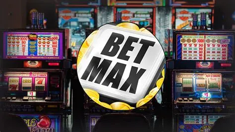 Should you max bet on slot machines