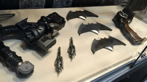 Does batman use guns