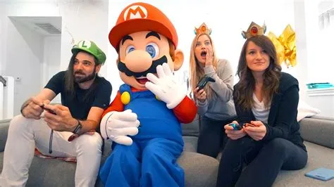 How many people can play mario at once