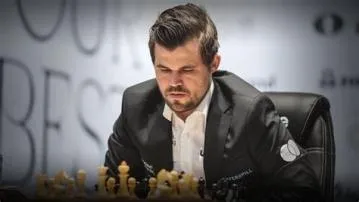 Has magnus carlsen ever lost 2 games in a row?