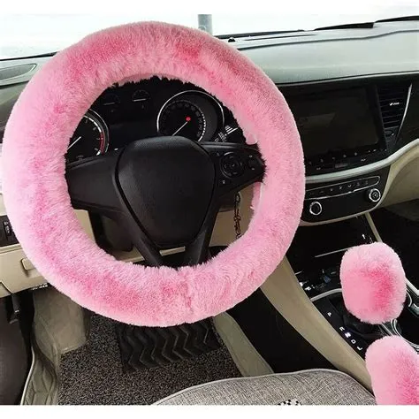 Are fluffy steering wheels illegal