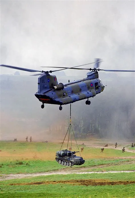 Can chinook lift a tank