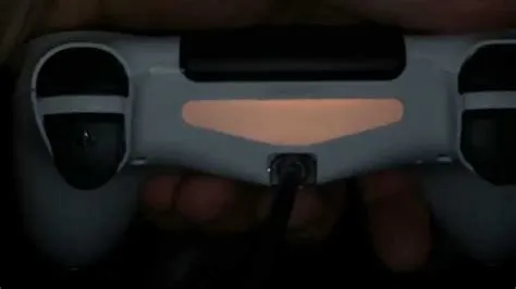 Why is my ps4 controller blinking orange and not charging