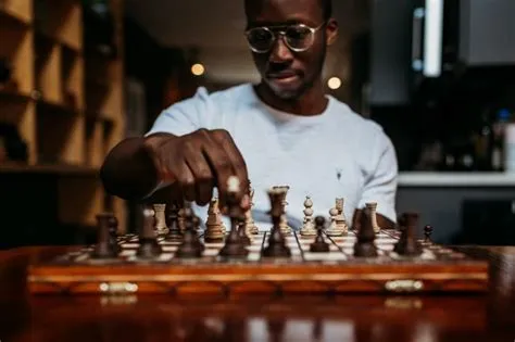 Are chess players smarter than the average person