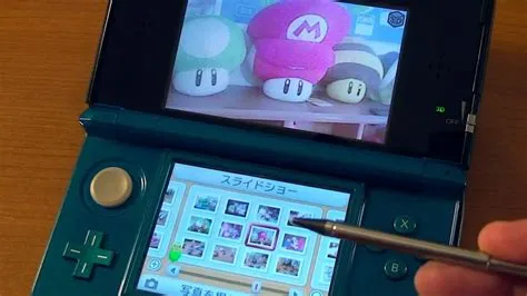 Why does the 3ds have 2 cameras