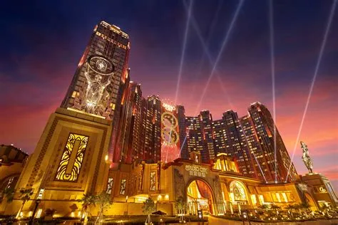 How many casinos are there in macau