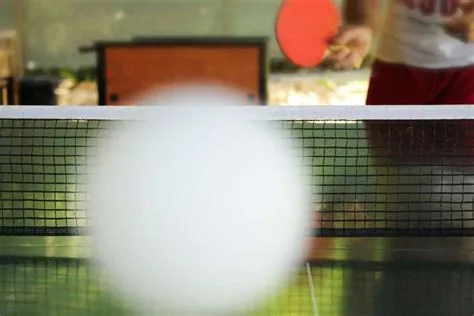 Can you hit your own side in ping pong