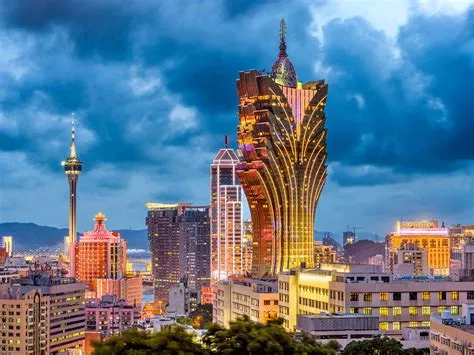 How many casinos are in macau china