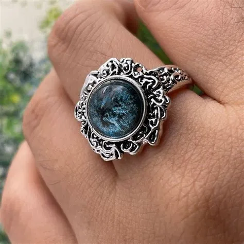 Where do i give my dark moon ring