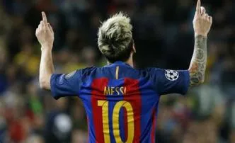 Does messi have 799 goals?