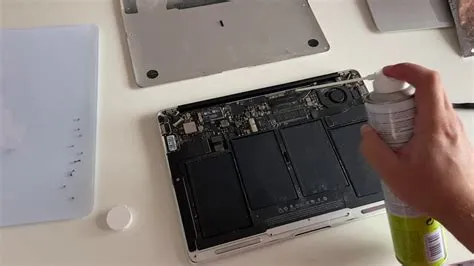 How do i clean my m2 macbook air