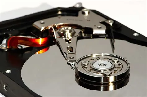 How old do hard drives last