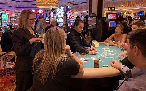 How much do blackjack dealers get paid in vegas