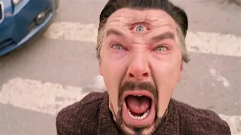 How did dr. strange lose an eye