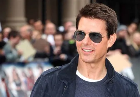 Is tom cruise a billionaire now