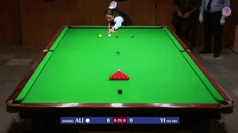 Which ball to hit on snooker break