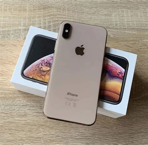 Is iphone 11 better than xs max